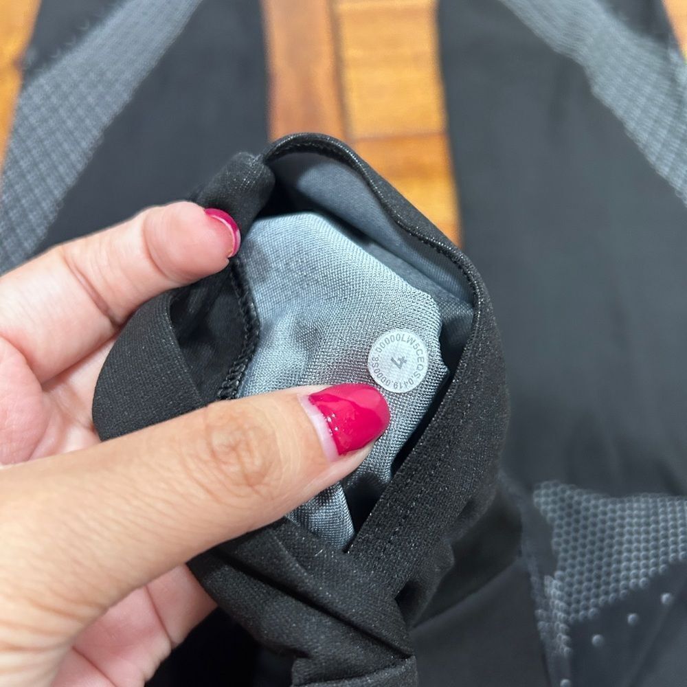 Lululemon Mapped Out High Rise 28” - Picture 3 of 3